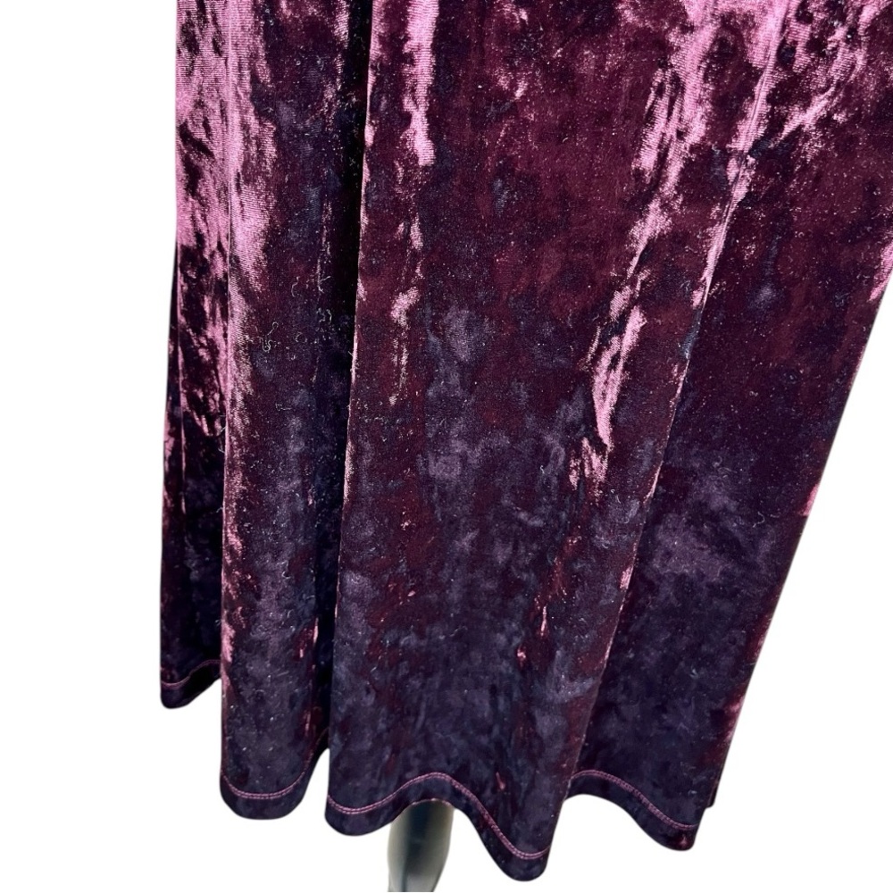 BCBGeneration | Burgundy Velvet Dress Size Medium - Picture 9 of 16